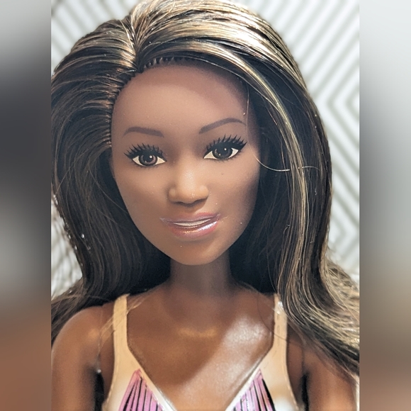 Barbie Beach Doll AA Kim Face White Swimsuit Floral 2017 Cleaned/Styled Washed - Picture 3 of 12